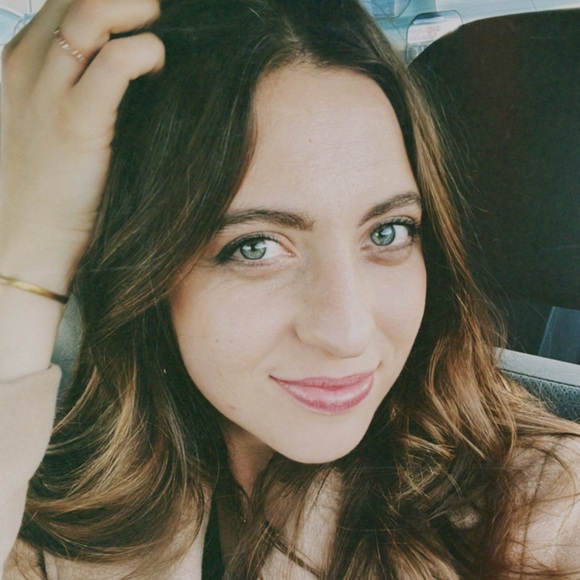 Meet your Posher, Jillian - Picture 3 of 15